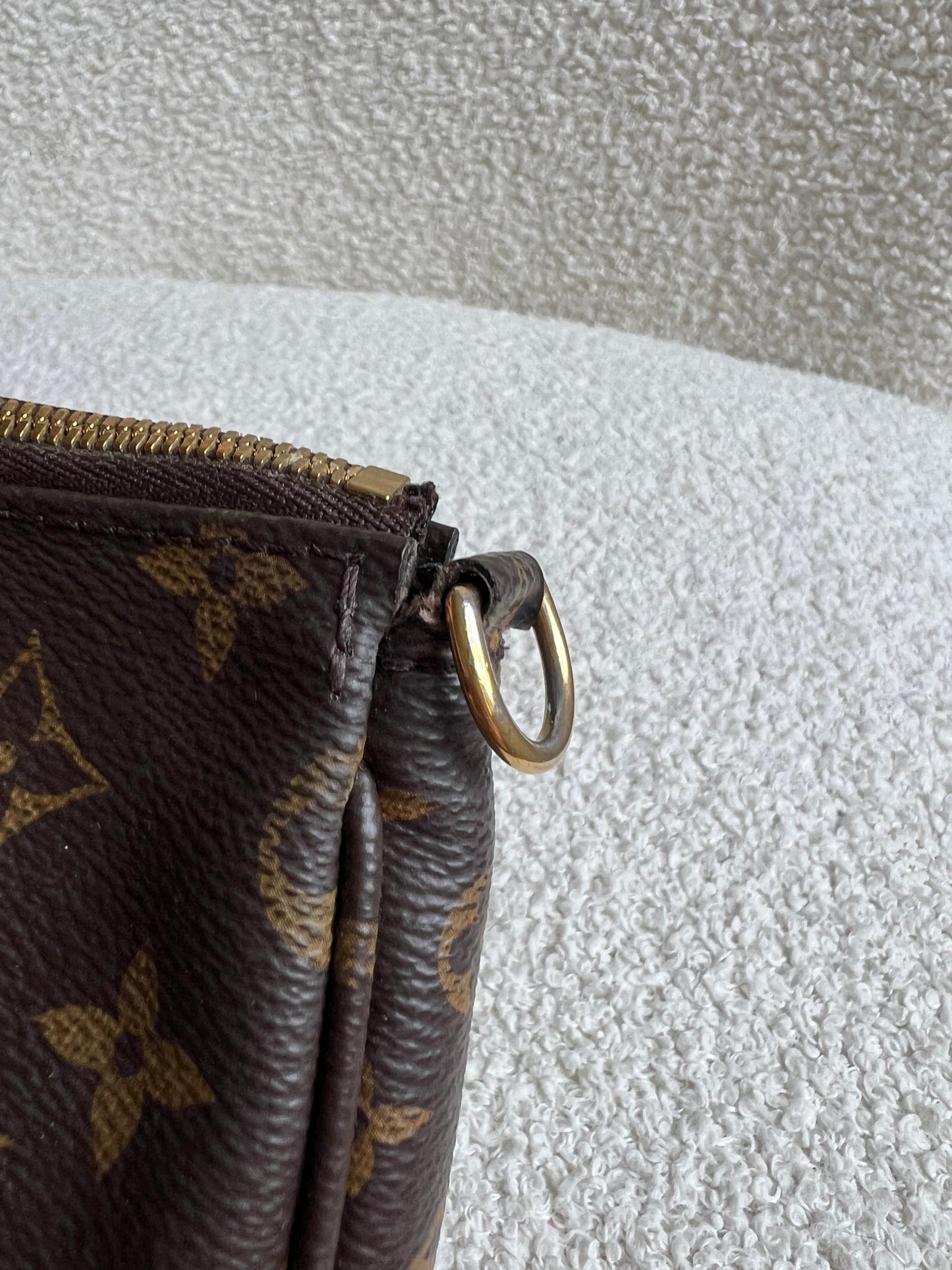 Louis Vuitton Pochette Monogram