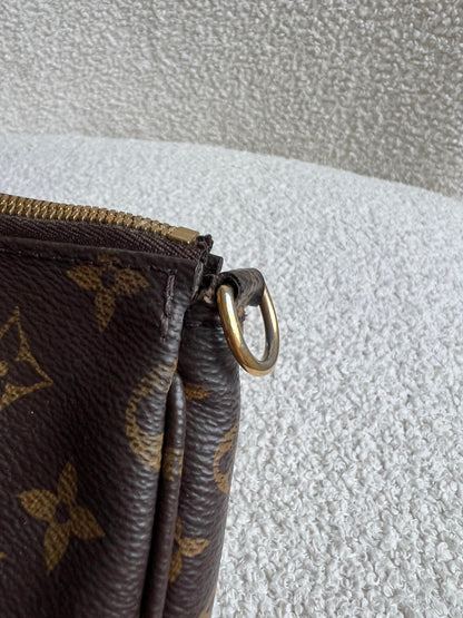 Louis Vuitton Pochette Monogram