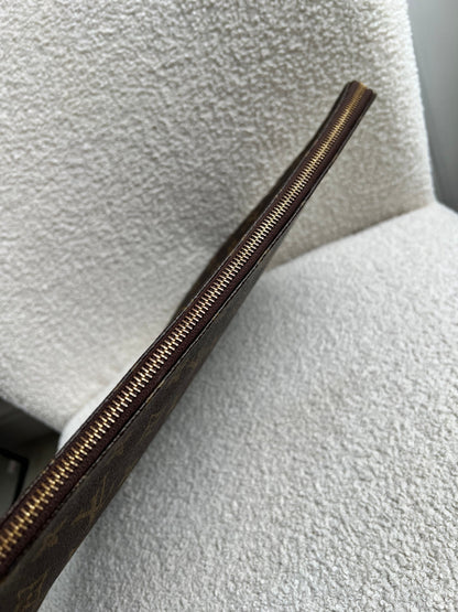 Louis Vuitton Monogram Poch Documents Portfolio Case 39