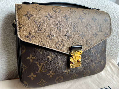 Louis Vuitton Pochette Metis Reverse Monogram (RRP £2,020)