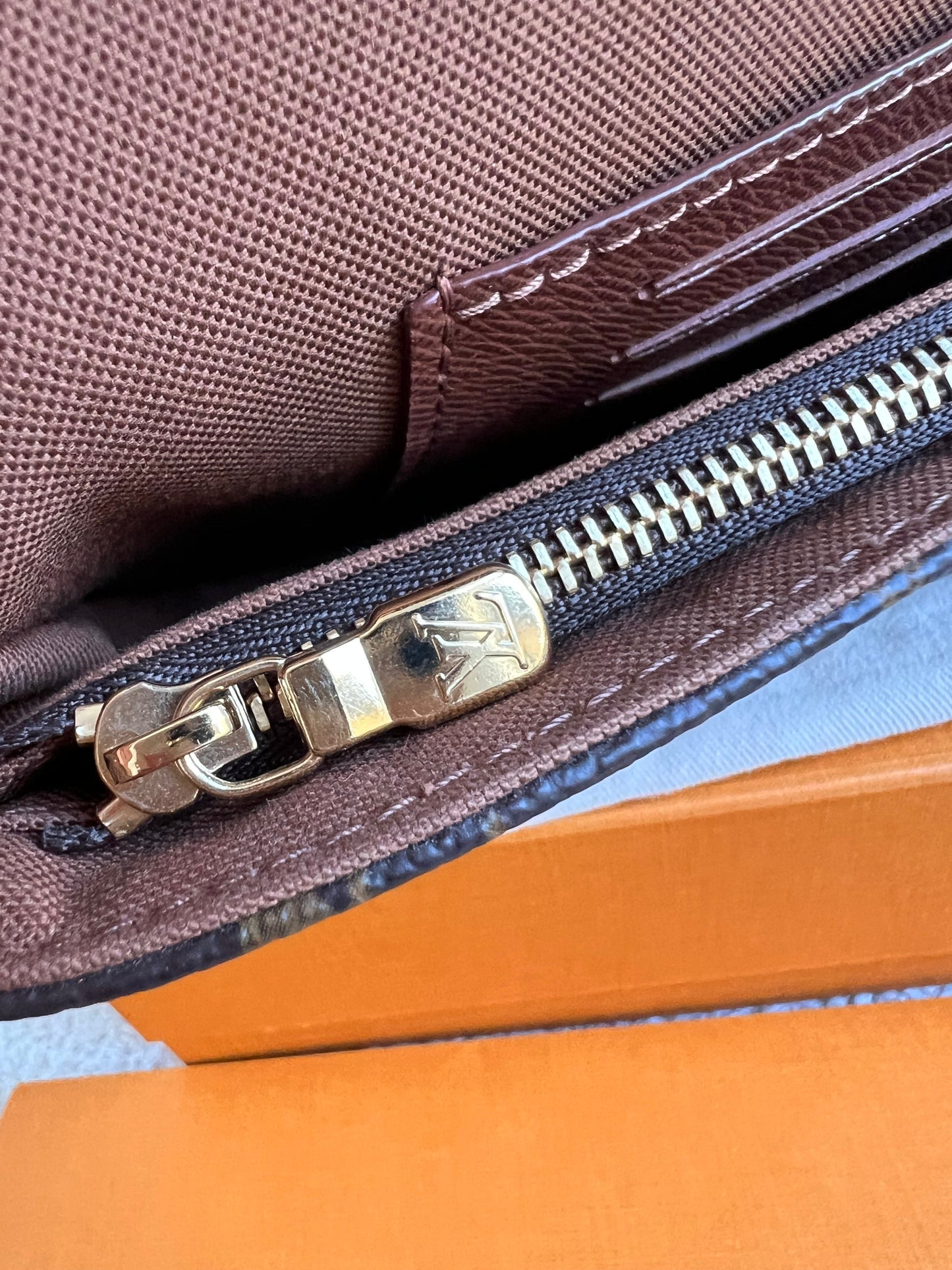 Louis Vuitton Ivy Wallet on Chain Bag Monogram Canvas (RRP £1,370)