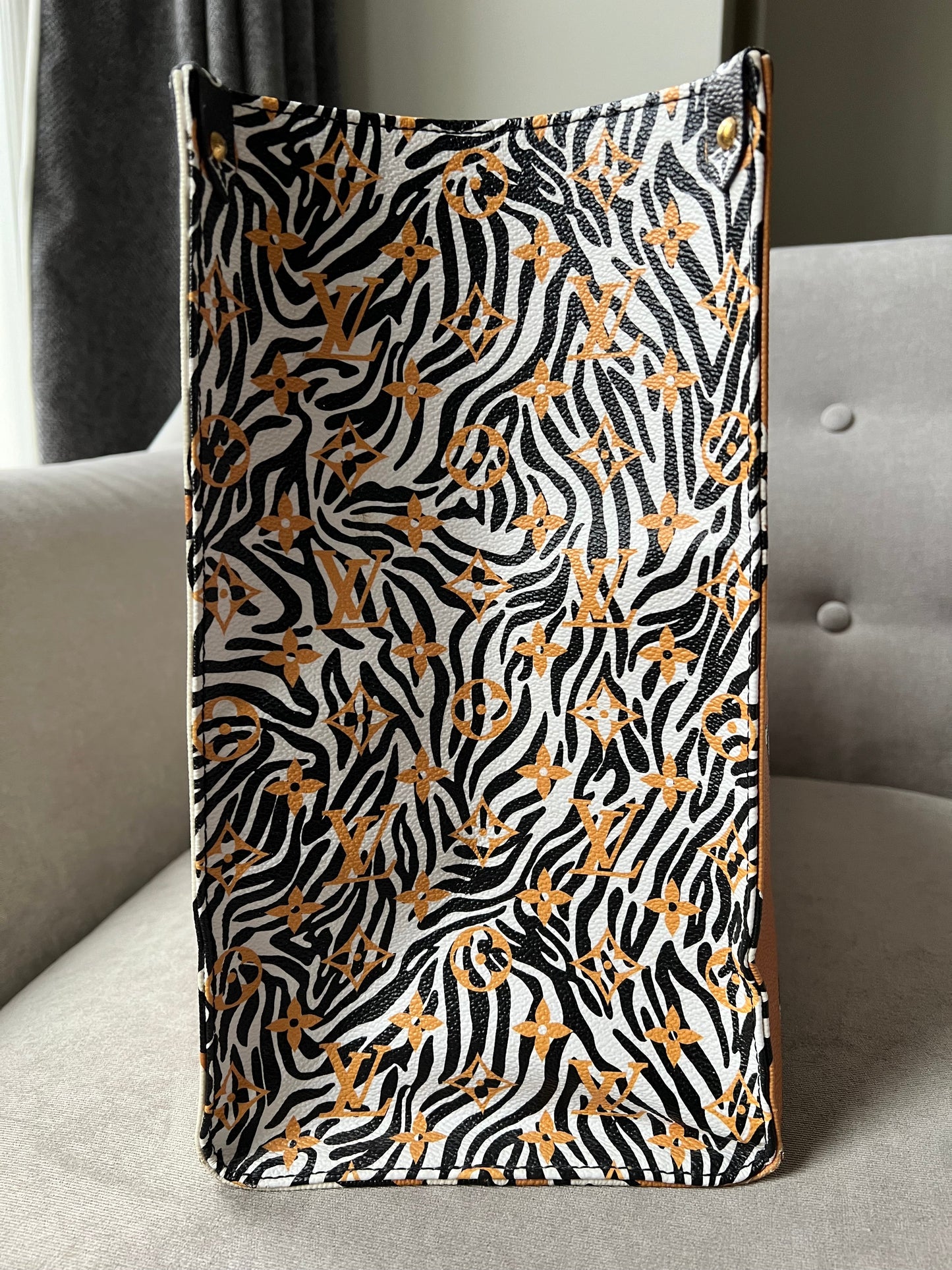 Louis Vuitton Limited Edition On the Go GM Jungle Giant Monogram Ivory Havana Beige (RRP £2,450)