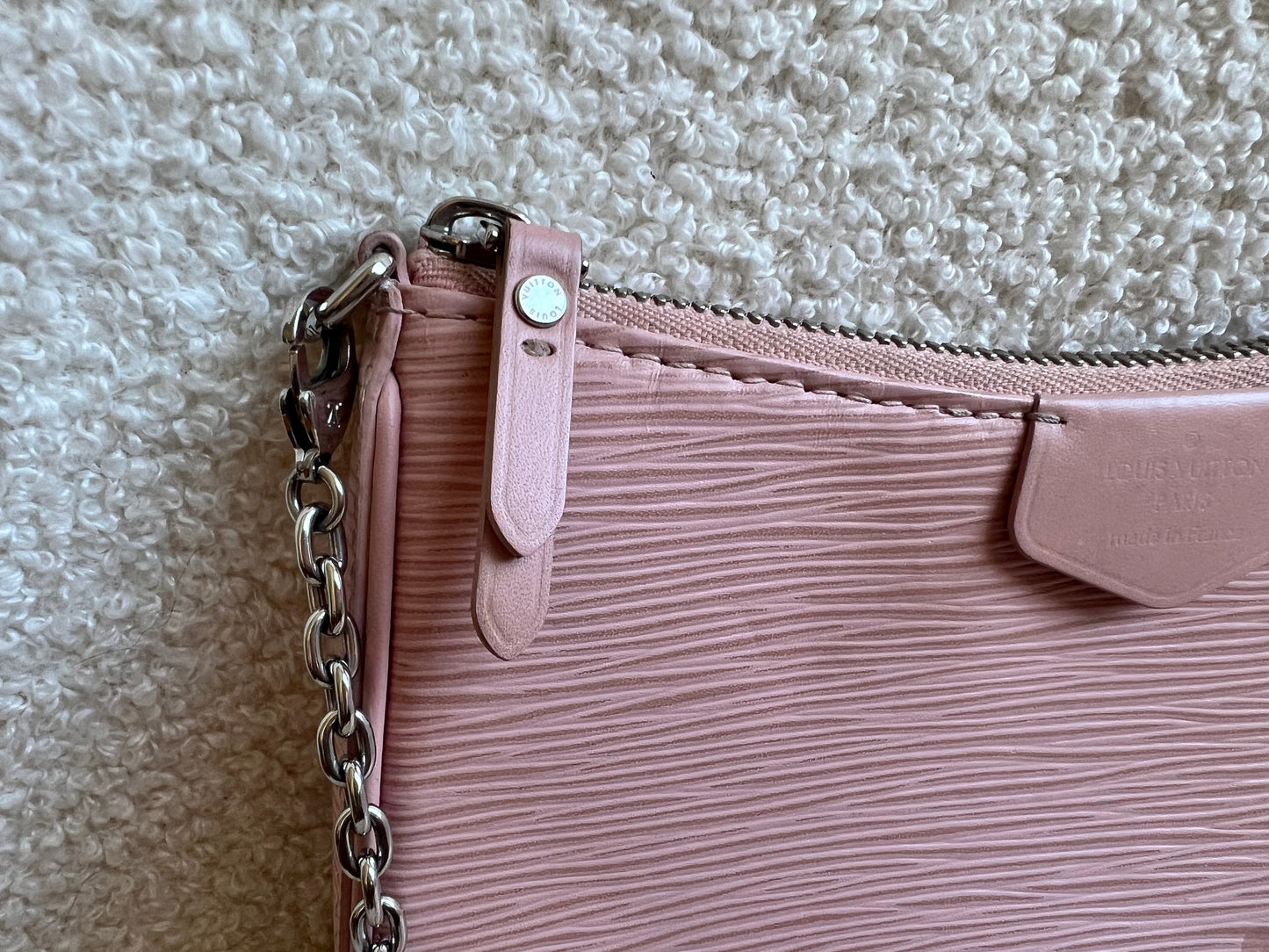 Louis Vuitton Easy Pouch Rose Ballerine Epi