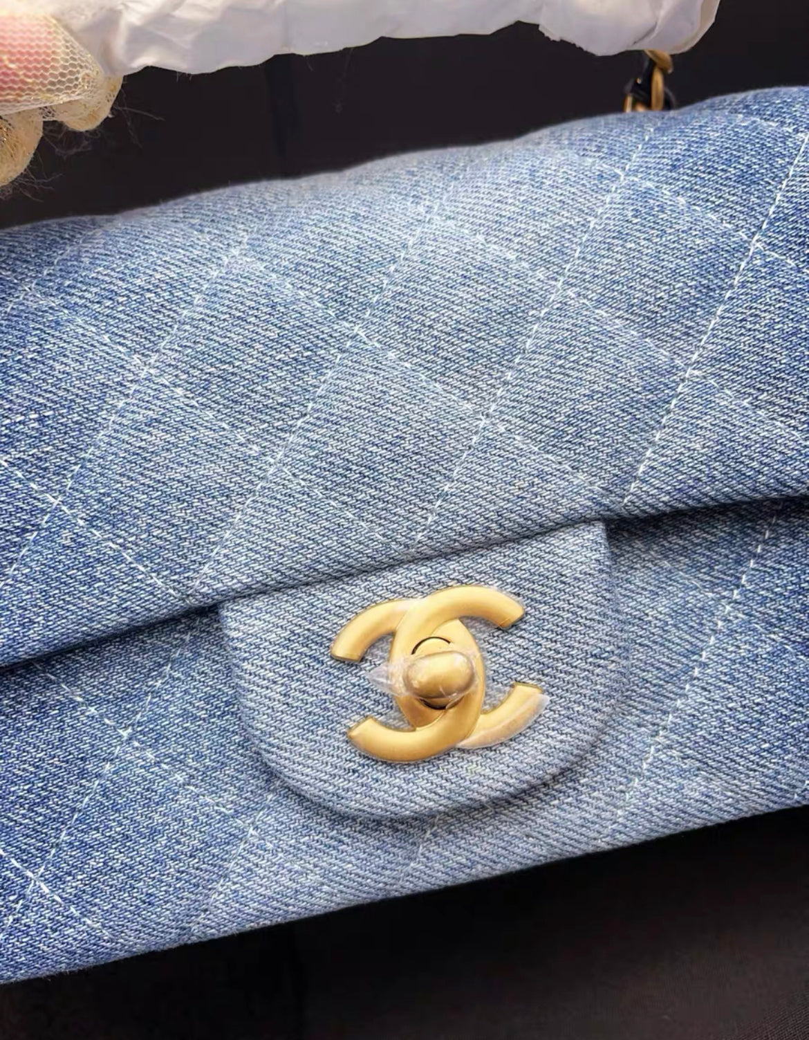 Chanel Luxury Leather Gold Shoulder Bag