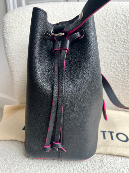 Louis Vuitton Lockme Bucket Bag in Black and Pink (RRP £2050)