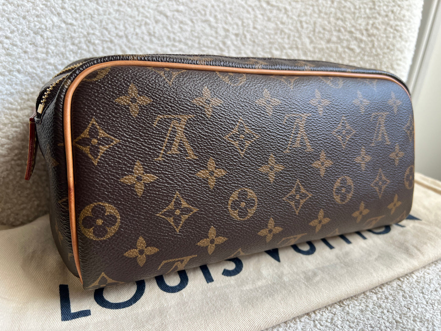 Louis Vuitton Dopp Kit Toilet Pouch Monogram (RRP £780)