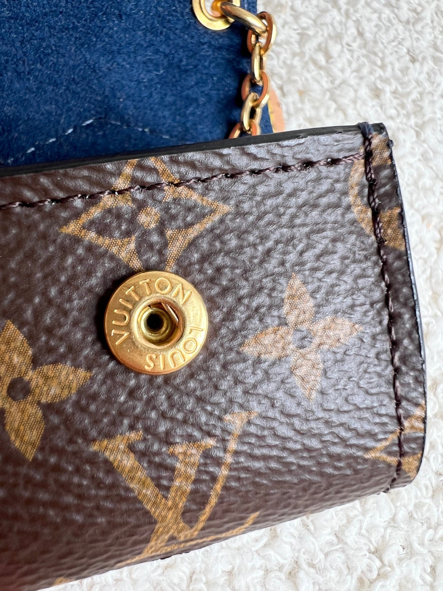 Louis Vuitton Monogram Mouse airpods Case (RRP £350)