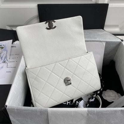 Chanel Luxury Handbag Style 501