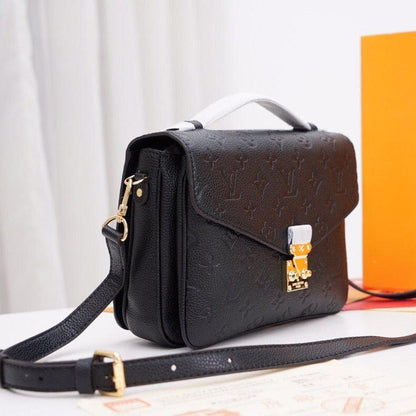 Makersluxe - Crossbody Bag Black