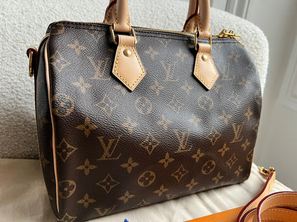 Louis Vuitton Speedy 25 Bandouliere Monogram (RRP £1,440)