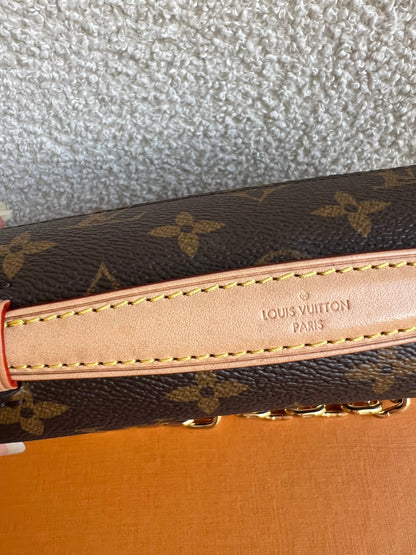 Louis Vuitton Pochette Metis East West Monogram (RRP £2,270)