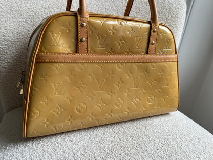 Louis Vuitton Tompkins Square Bag Pearl Monogram Vernis