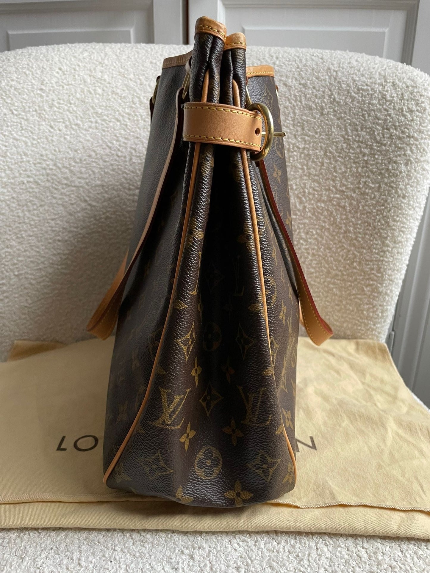 Louis Vuitton Batignolles in Monogram Canvas