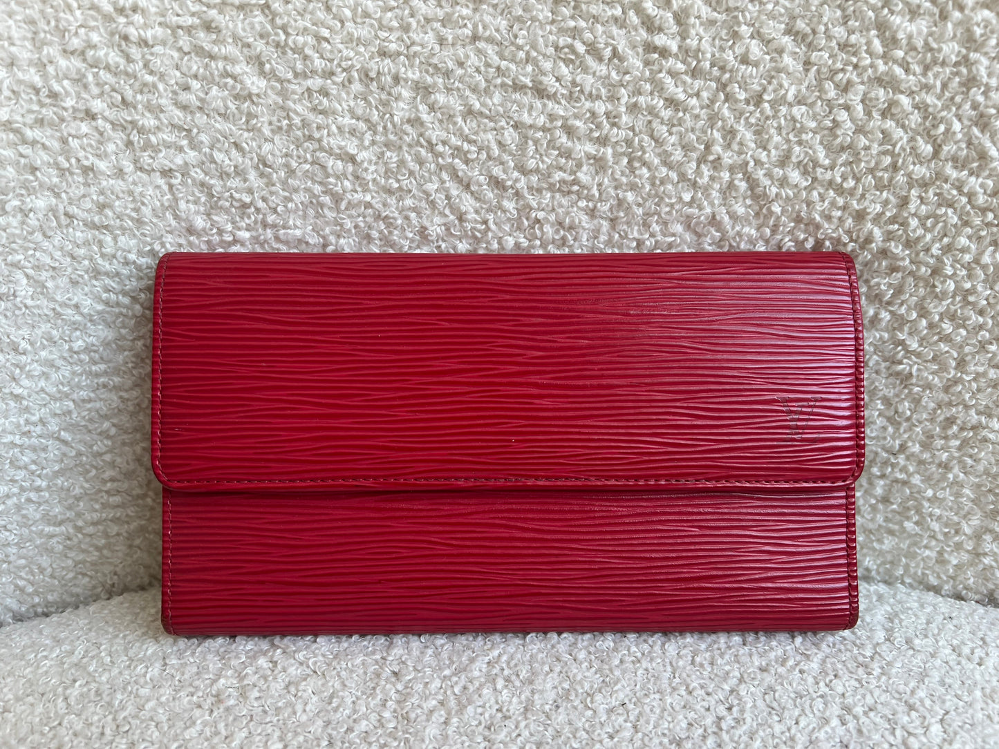Louis Vuitton Sarah Continental Flap Wallet in Red Epi