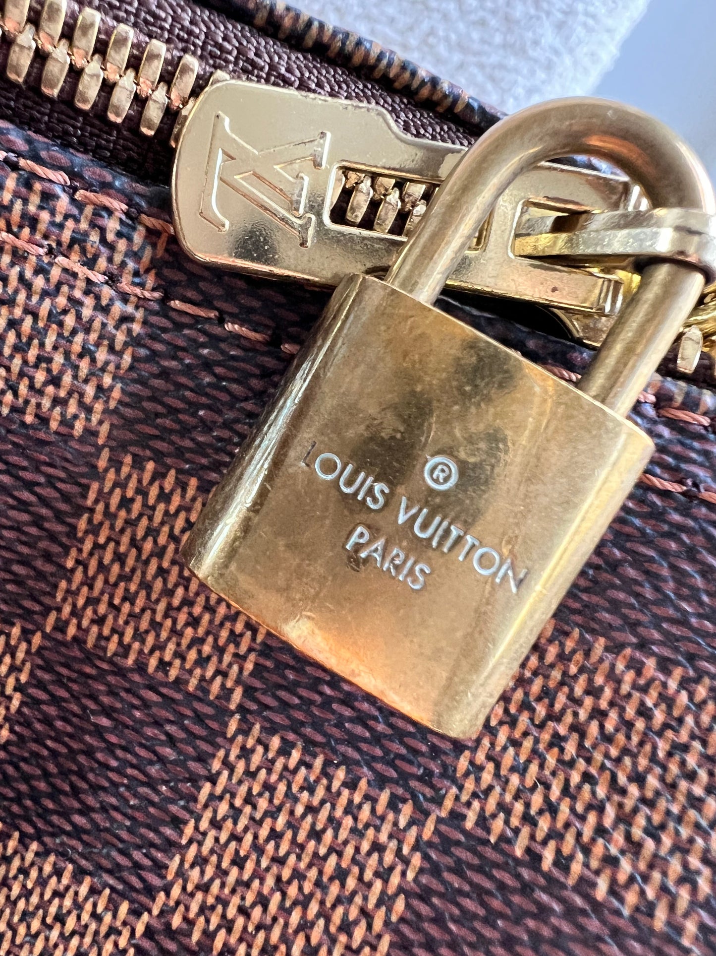 Louis Vuitton Speedy Bandouliere 30 Damier Ebene (RRP £1490)