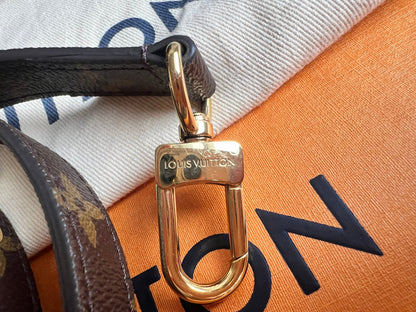 Louis Vuitton Pochette Metis Monogram (RRP £2,020)