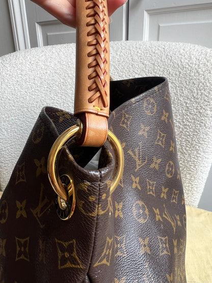 Louis Vuitton Artsy MM Monogram (RRP £1,940)