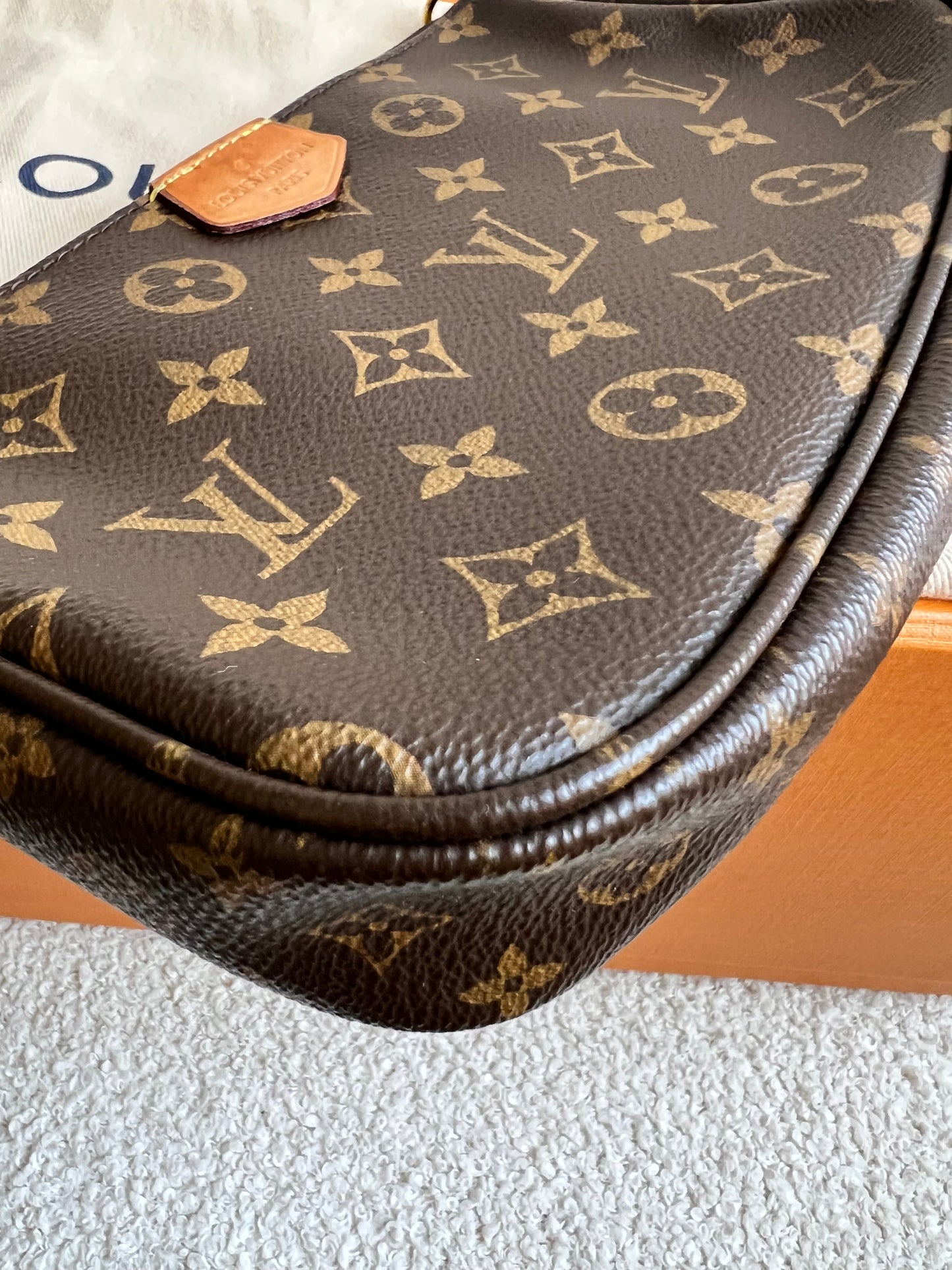 Louis Vuitton Multi Pochette Accessoires Khaki (RRP £2030)