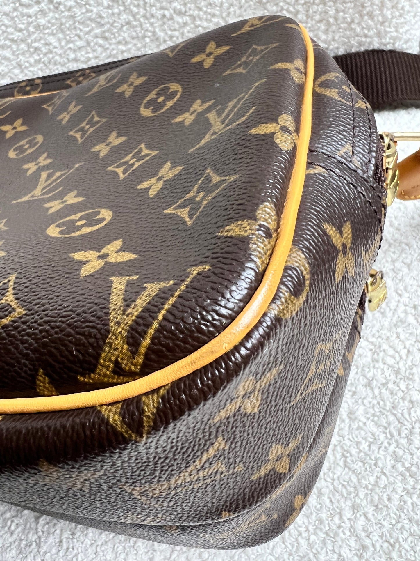 Lous Vuitton Reporter Monogram