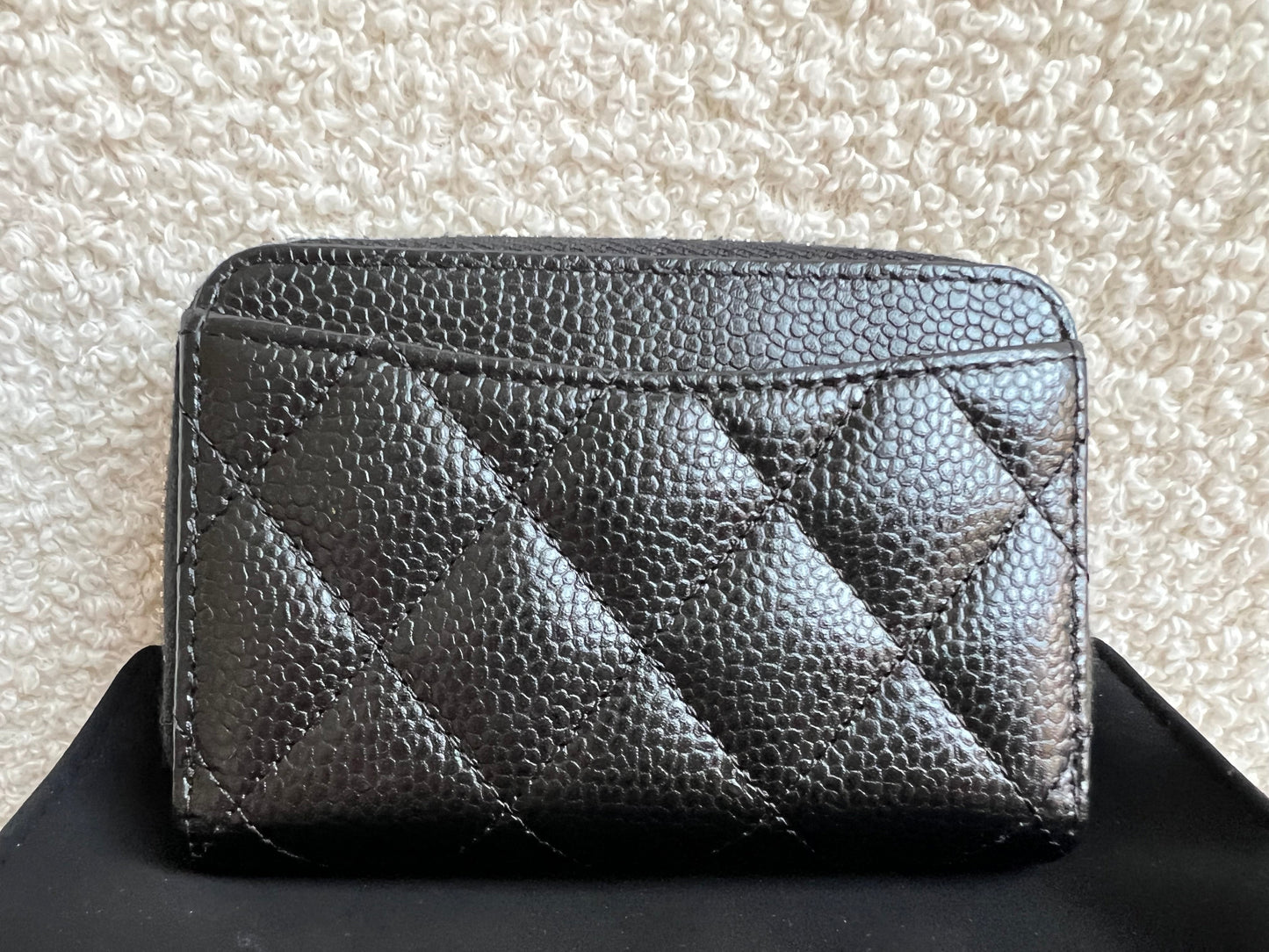 Chanel Black Quilted Caviar Zip Round Purse with Silver Hardware (RRP £550)