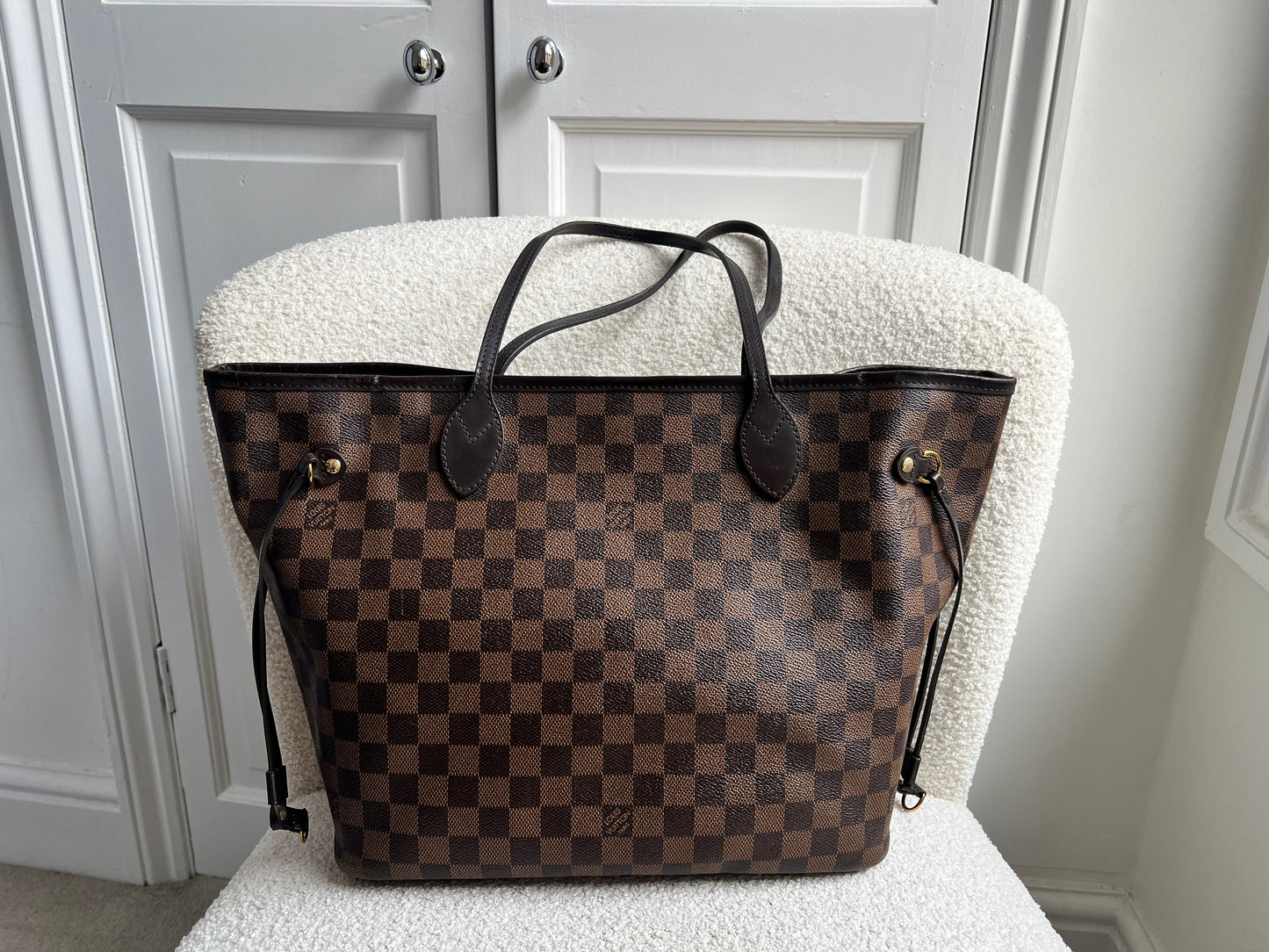 Louis Vuitton Neverfull MM Damier Ebene Cherry Interior (RRP £1,430)