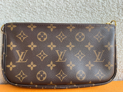 Louis Vuitton Multi Pochette Accessoires Rose Chiaro (RRP £2070)