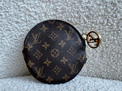 Louis Vuitton Giant Monogram Trio Pouch set