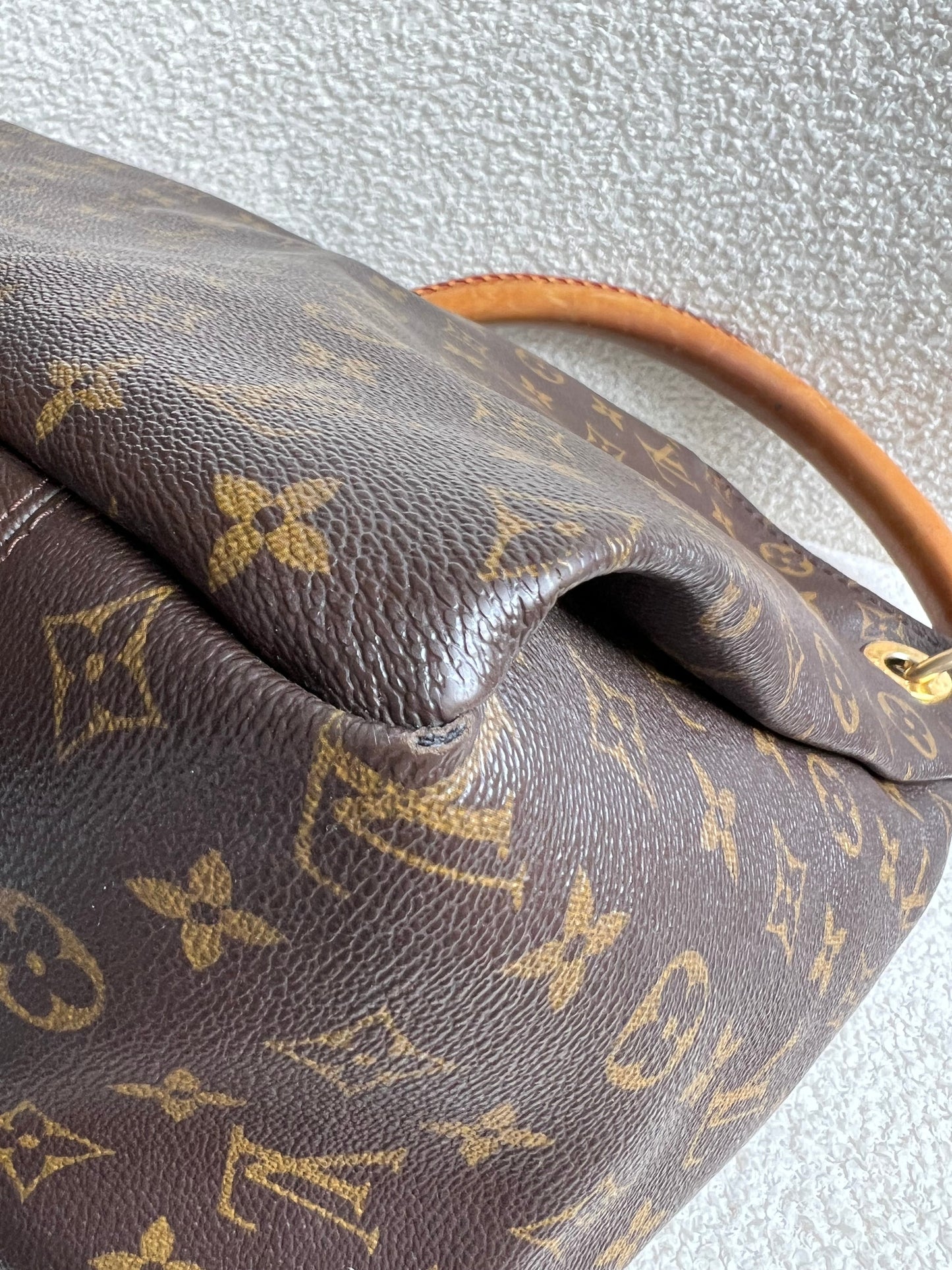 Louis Vuitton Artsy MM Monogram (RRP £1,940)