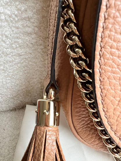 Gucci Beige Soho Chain Crossbody Flap Bag