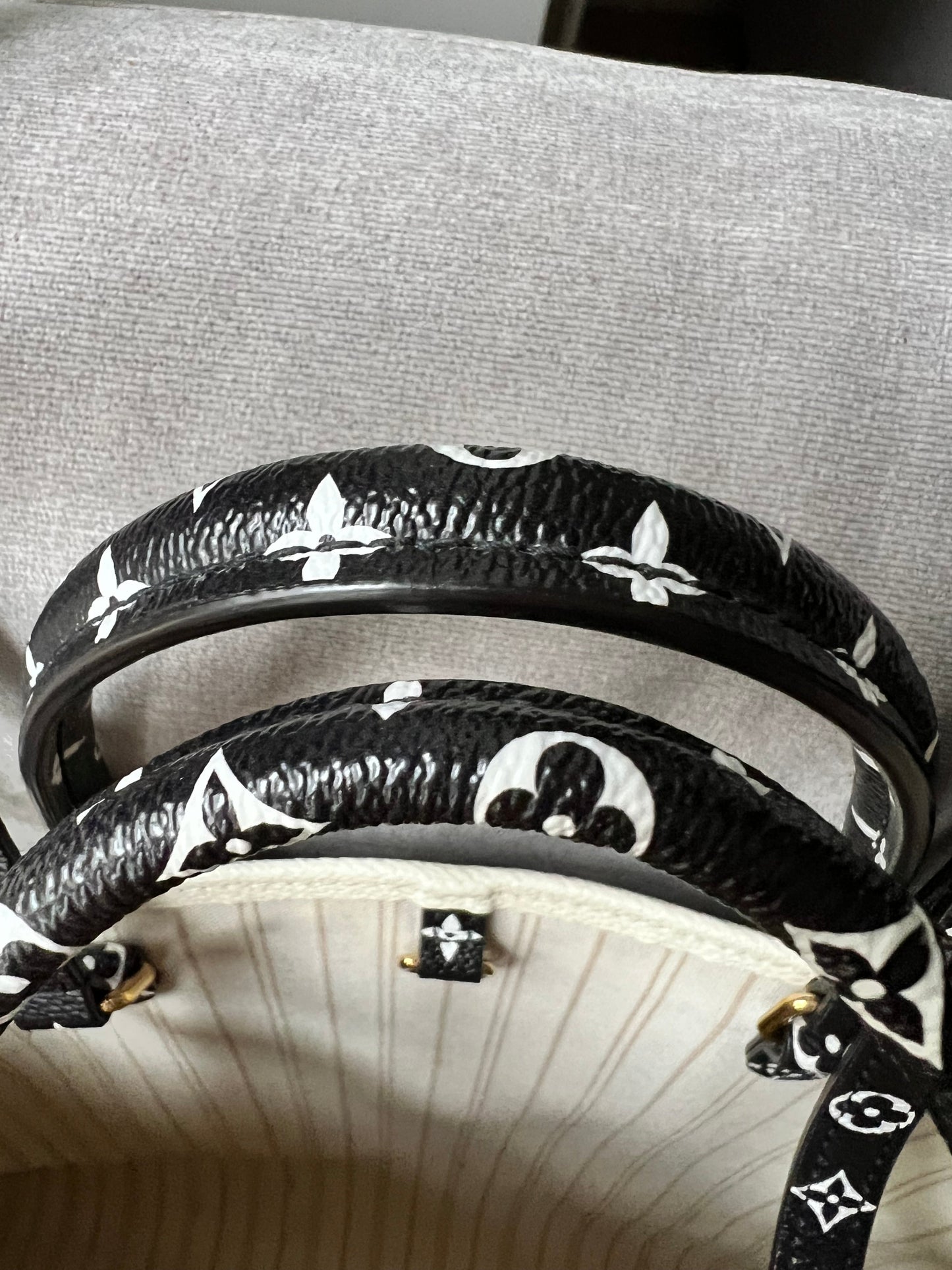 Louis Vuitton Limited Edition On the Go GM Jungle Giant Monogram Ivory Havana Beige (RRP £2,450)