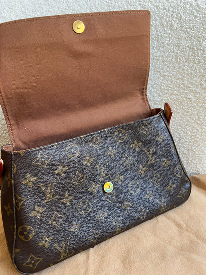 Louis Vuitton Looping Mini Monogram