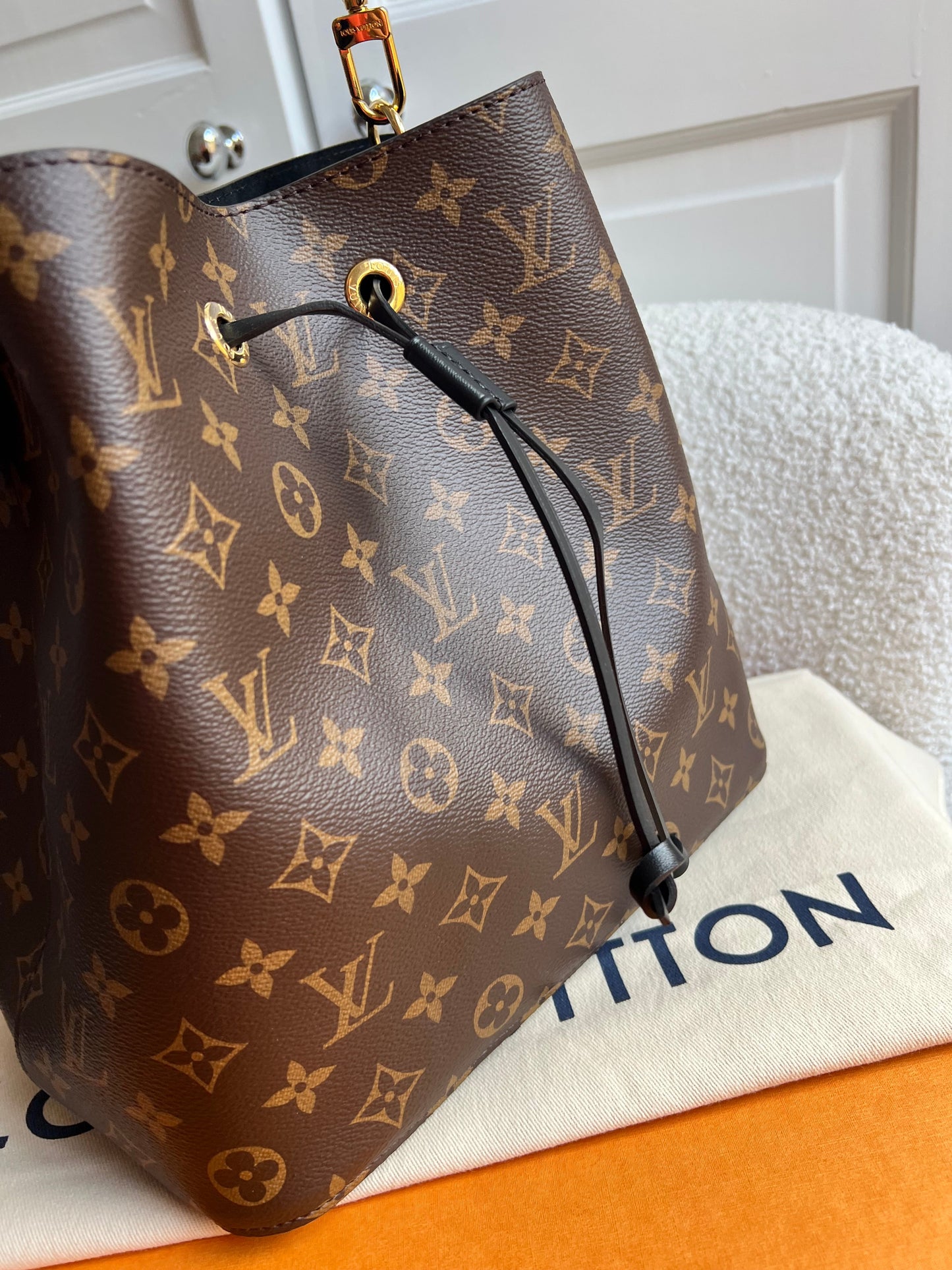 Louis Vuitton Neo Noe Monogram and Black (RRP £1,830)