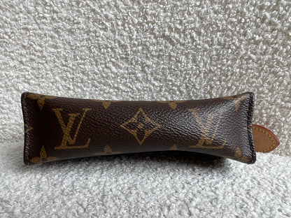 Louis Vuitton Toiletry Pouch 15 Monogram