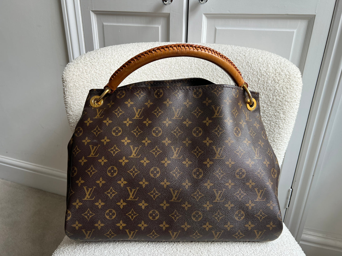 Louis Vuitton Artsy MM Monogram (RRP £1,940)