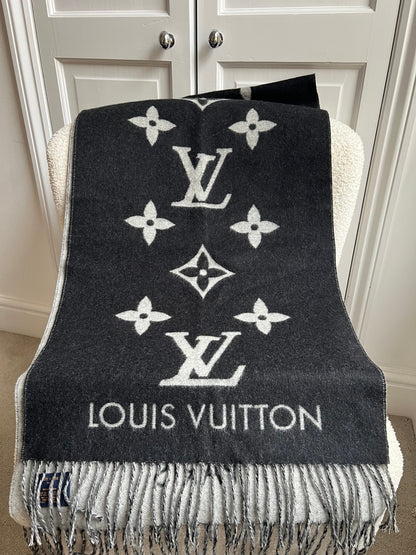 Louis Vuitton Rekyjavik Scarf Black and Grey (RRP £740)
