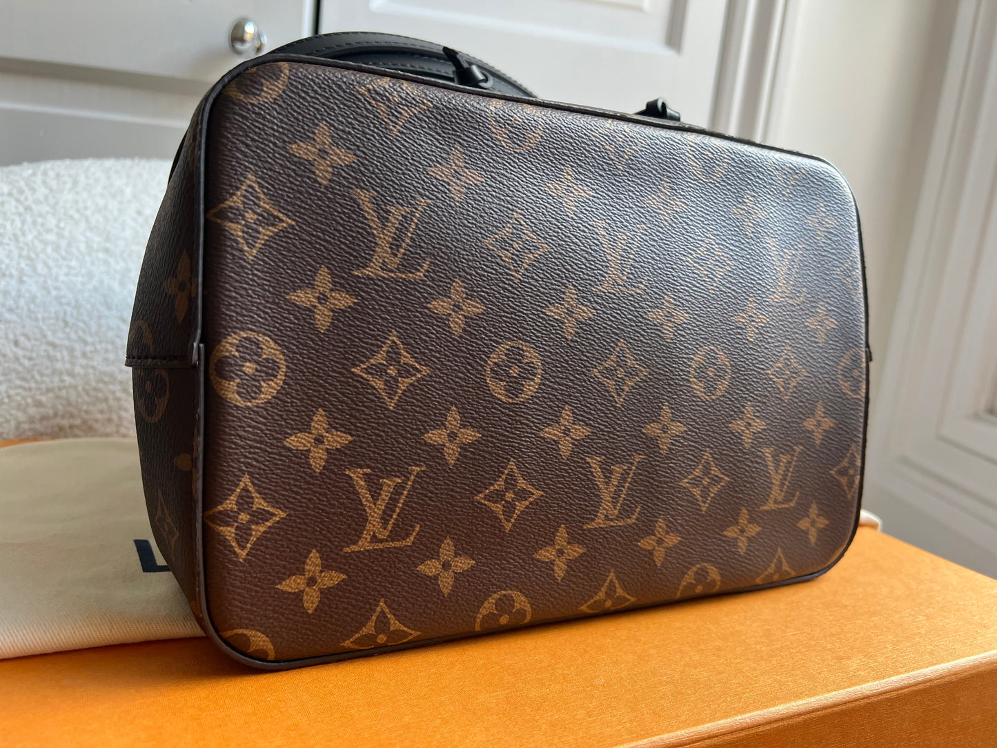 Louis Vuitton Neo Noe Monogram and Black (RRP £1,830)