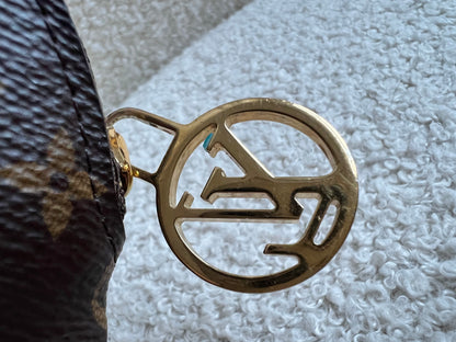 Louis Vuitton Giant Monogram Trio Pouch set