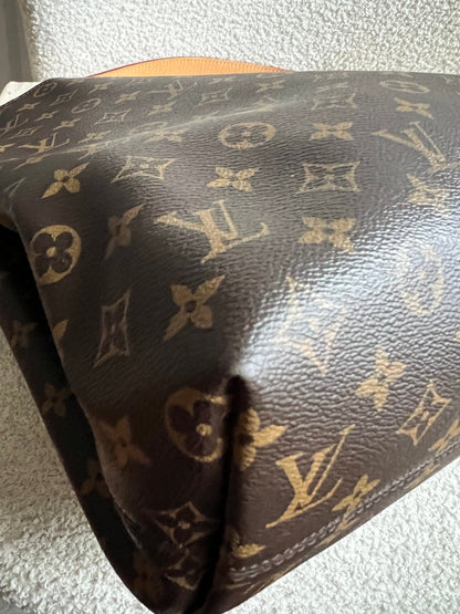 Louis Vuitton Graceful MM Monogram (RRP £1,420)