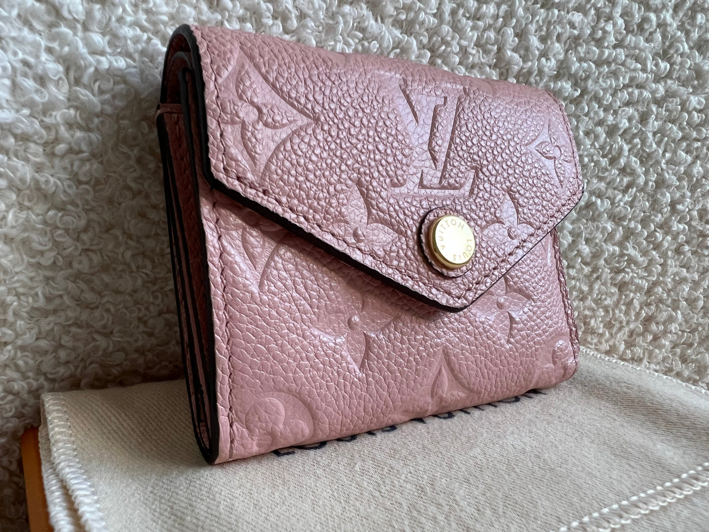 Louis Vuitton Zoe Wallet Rose Poudre Empreinte (RRP £515)