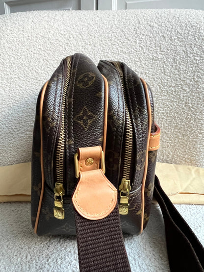 Lous Vuitton Reporter Monogram
