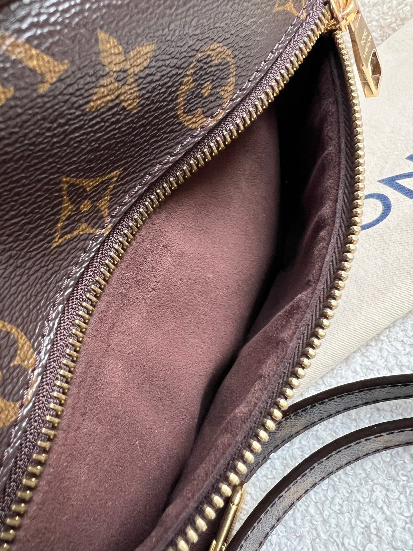 Louis Vuitton Pochette Metis Monogram (RRP £2,020)