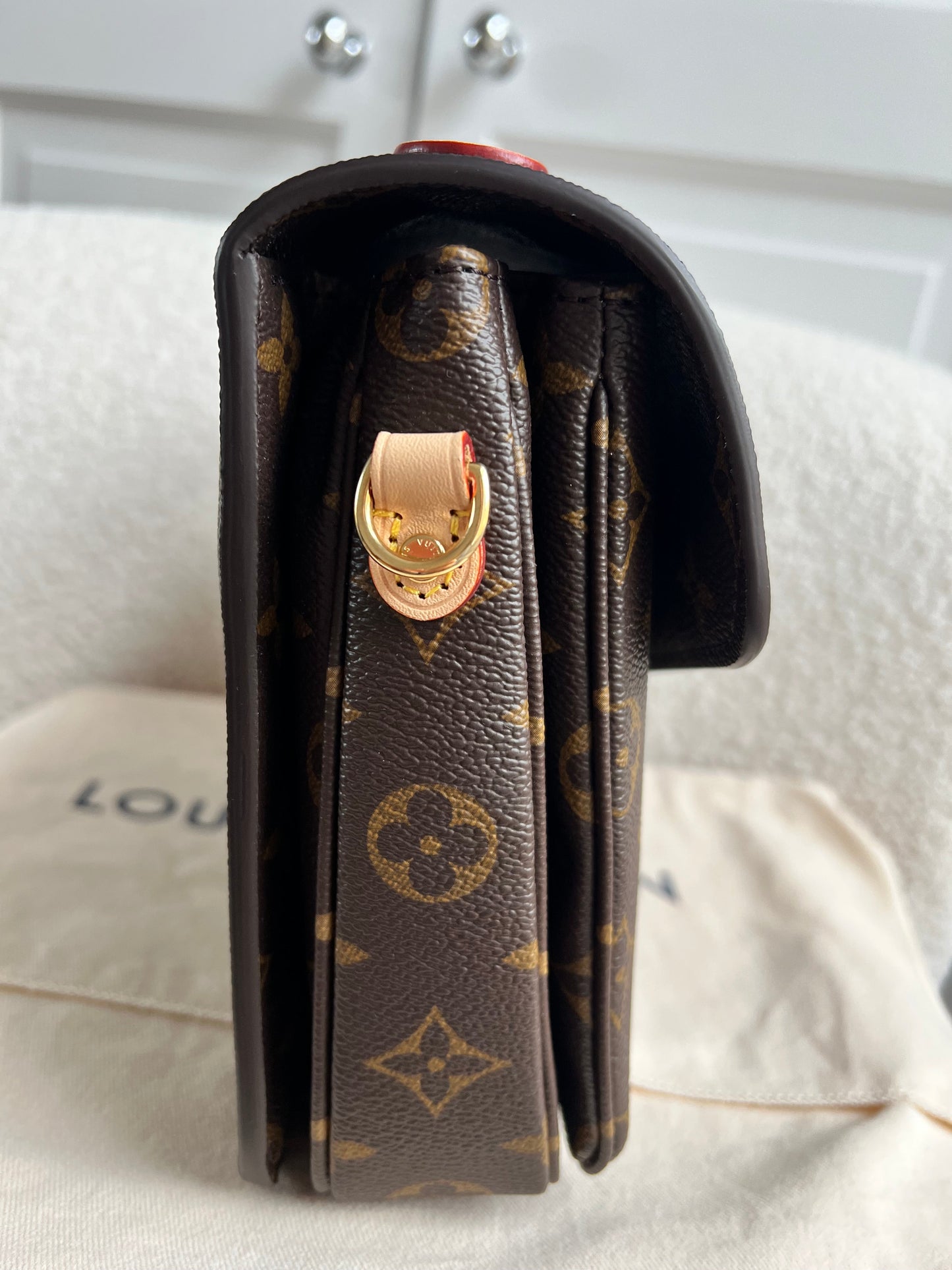 Louis Vuitton Pochette Metis Monogram (RRP £2,020)