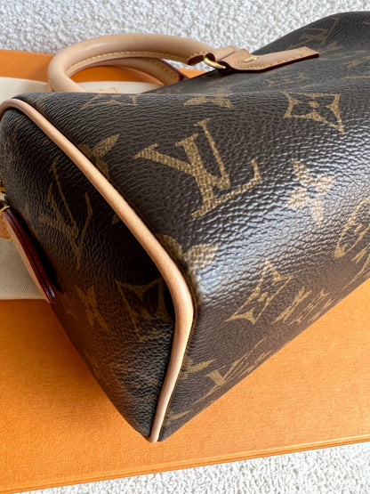 Louis Vuitton Speedy Monogram Bandouliere 20 (RRP £1680)