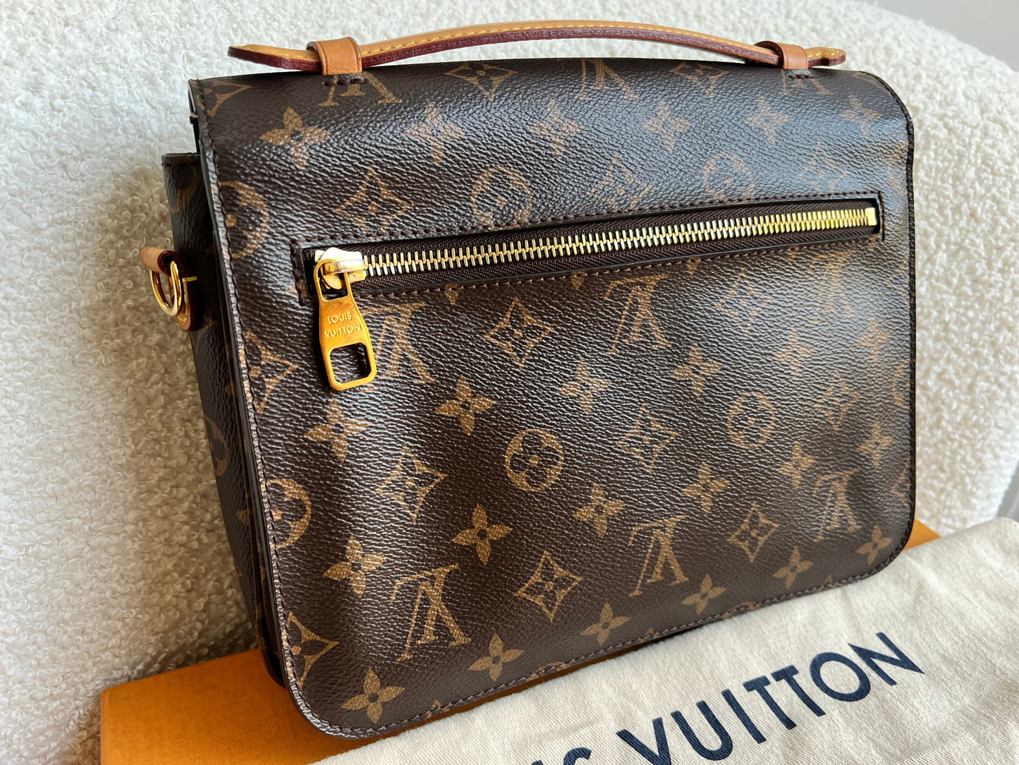 Louis Vuitton Pochette Metis Monogram (RRP £2,020)