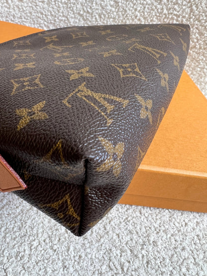 Louis Vuitton Cosmetic Pouch GM Monogram (RRP £495)