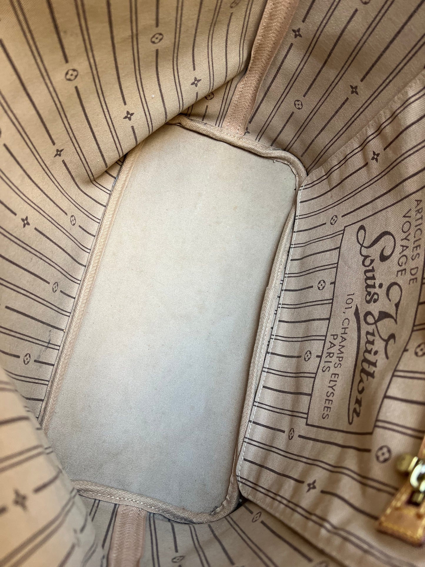 Louis Vuitton Neverfull MM Monogram Beige