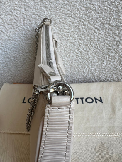 Louis Vuitton Easy Pouch Creme Epi (RRP £1320)