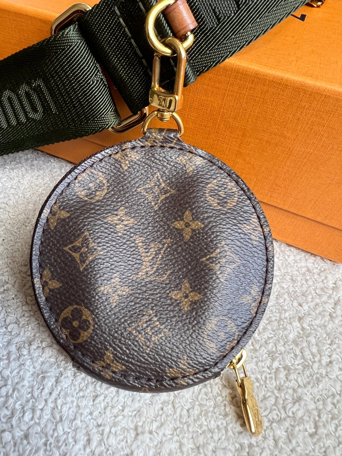 Louis Vuitton Multi Pochette Accessoires Khaki (RRP £2070)