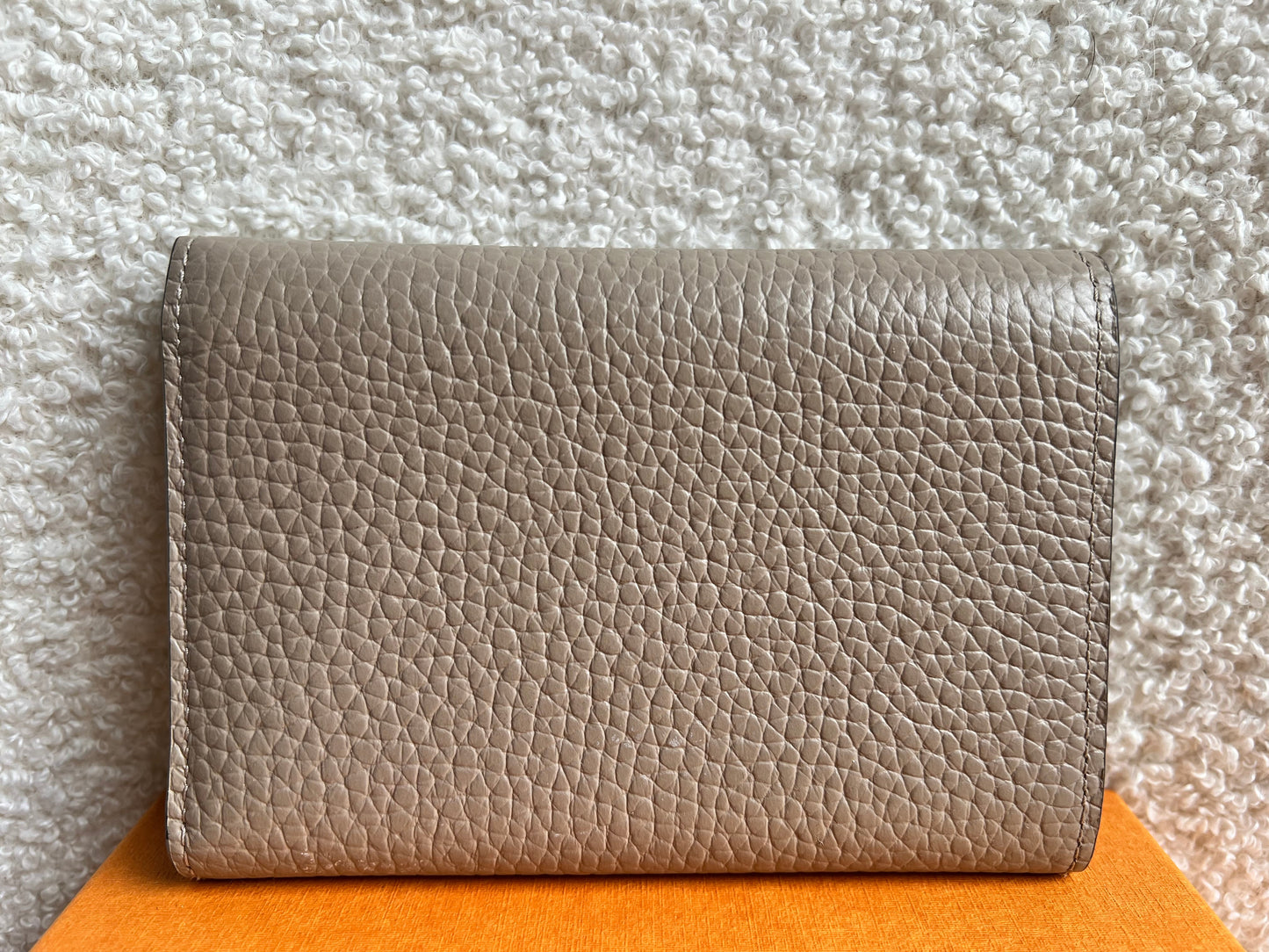 Louis Vuitton Galet Compact Capucines Wallet (RRP £730)
