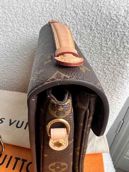 Louis Vuitton Pochette Metis Monogram (RRP £2,020)